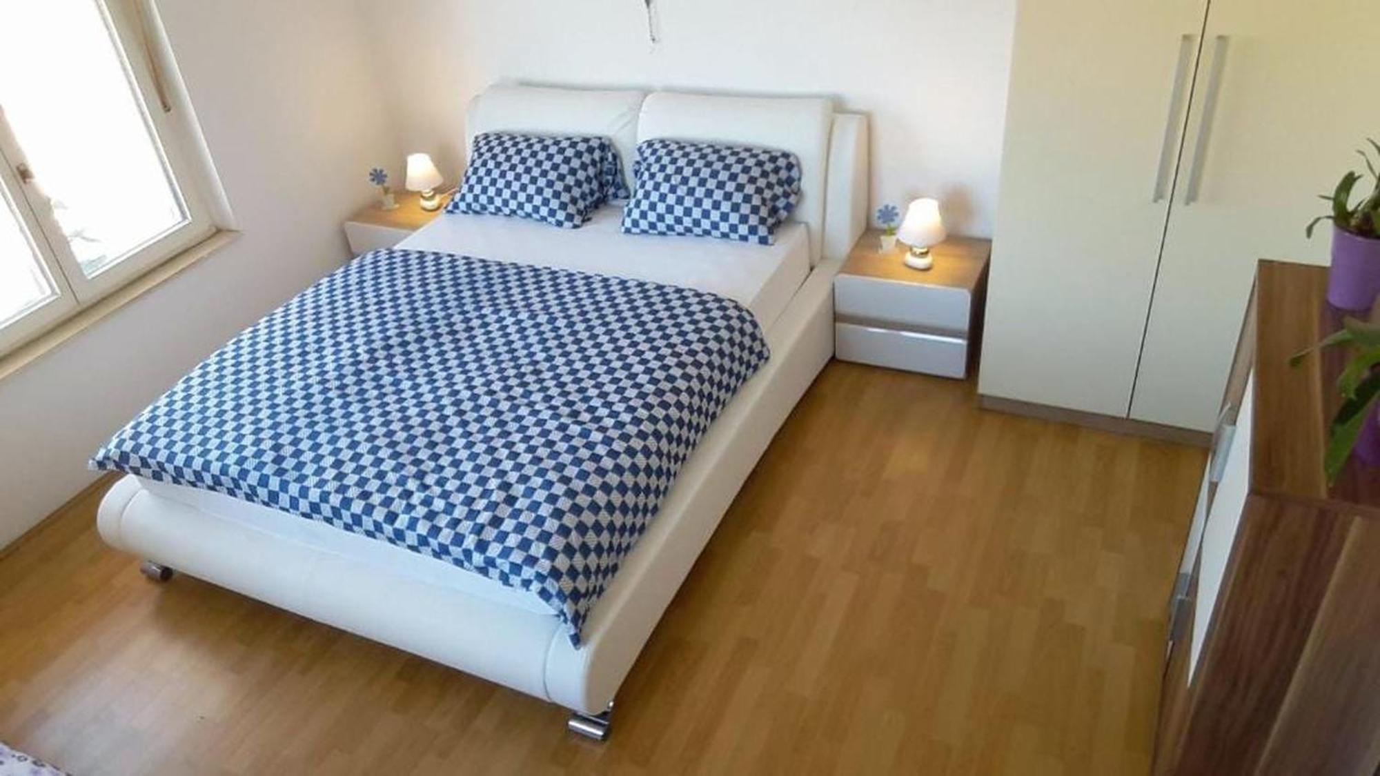 Sea Side Apartments Vodice Rom bilde